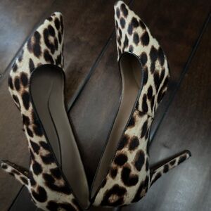 Tory Burch Elana Leo print pump